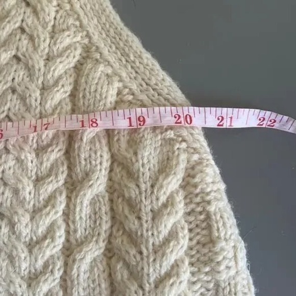 Carriggdonn Cream Cable Knit 100% Pure New Wool Vest Cardigan Made in Ireland - Picture 7 of 8